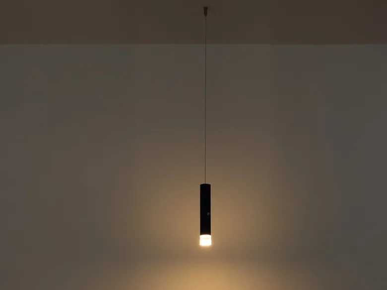 Akku Pendelleuchte PELO Schwarz, dimmbar, abnehmbarer Leuchtenkopf Ø 3,8cm