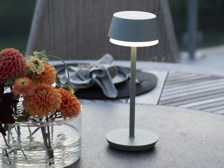 Akku Tischleuchte LYON für Outdoor dimmbar, kabellos in Mintgrün, 30cm