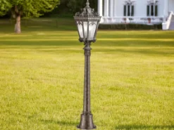 Antike Wegeleuchte TOURNAI Aluminium Bronzefarbig, Höhe 110cm