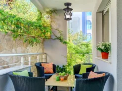 Außen Deckenlaterne HEREFORD aus Alu im Landhausstil, Schwarz Höhe 26cm