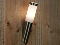 Außenwandleuchte aus Edelstahl, E27-Sockel, Höhe ca. 40 cm, IP44