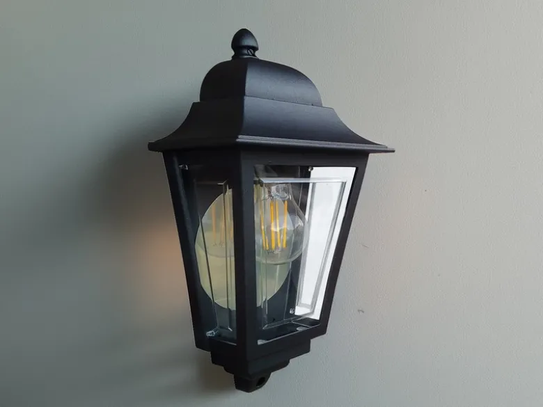 Außenwandleuchte DECO-LANE Höhe 32,5cm Halbschale mit reflektierender Rückwand
