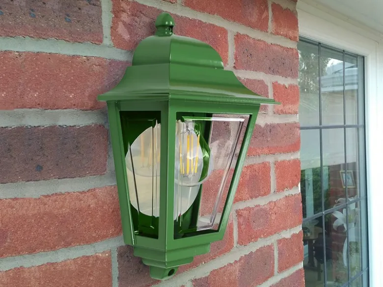 Außenwandleuchte DECO-LANE Höhe 32,5cm Halbschale mit reflektierender Rückwand
