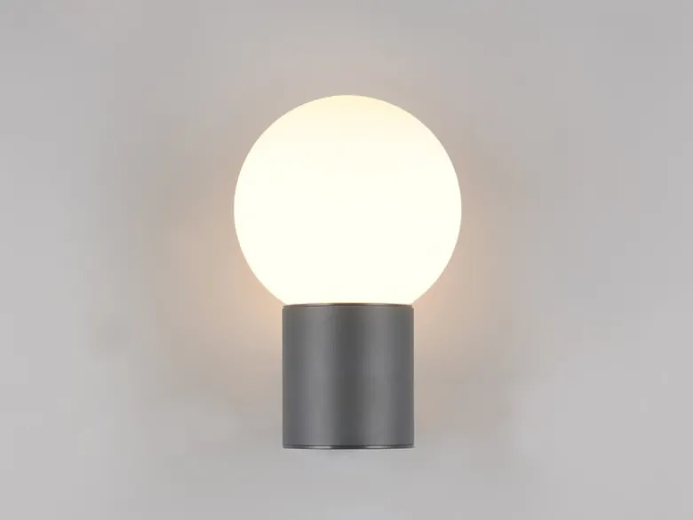 Außenwandleuchte MURES aus Aluminium in Anthrazit mit Glaskugel, Höhe 28cm