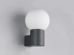 Außenwandleuchte MURES aus Aluminium in Anthrazit mit Glaskugel, Höhe 28cm