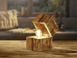 Aufklappbare LED Tischleuchte TREASURE aus Naturholz, Höhe 16cm