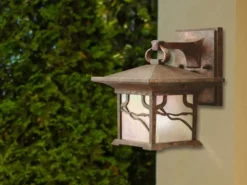 Ausgefallene LED Außenwandleuchte im antiken Laternenlook, Höhe 21cm