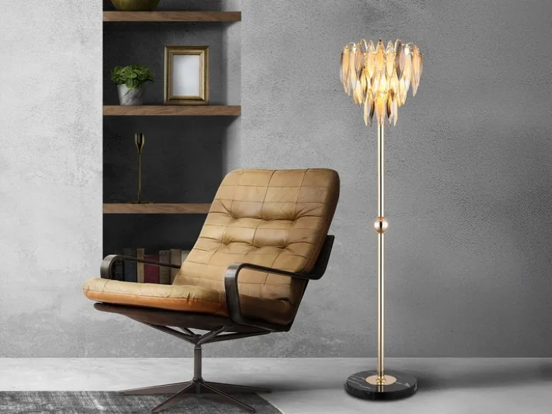 Ausgefallene LED Stehlampe Gold mit 3-farbigem K9 Kristall, Höhe 165cm