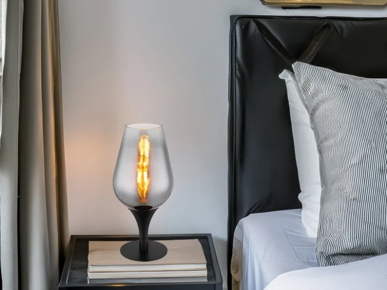 Ausgefallene LED Tischleuchte mit Rauchglas Lampenschirm, Höhe 31cm