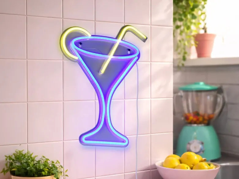 Ausgefallene Neon LED Wandleuchte CHEERS mit USB Kabel & Schalter, Höhe 43cm