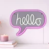 Ausgefallene Neon LED Wandleuchte HELLO mit USB Kabel & Schalter, Breite 43cm