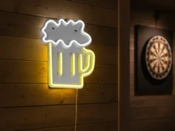 Ausgefallene Neon LED Wandleuchte BEER mit USB Kabel & Schalter, Höhe 36cm