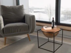 Ausgefallener Beistelltisch CELLI aus Metall und Holz, Höhe 55cm