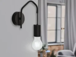 Ausgefallene Wandleuchte HABITAT 1-flammig Metall Schwarz, Höhe 17,5cm