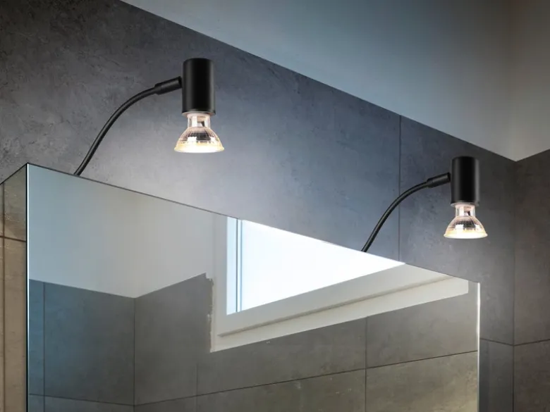 Badezimmerlampe GIADA in Schwarz für Spiegelschrank mit schwenkbarem Spot