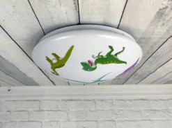 Coole Deckenlampe mit Dino Motiv fürs Kinderzimmer, bunt Ø 35cm