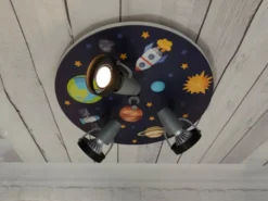 Coole LED Deckenleuchte Weltall fürs Kinderzimmer 3 flammig schwenkbar Ø35cm