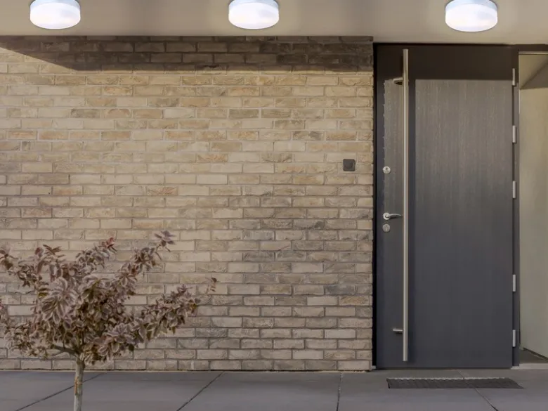 Deckenleuchte VRANOS fürs Bad, IP44, Aluminium silber, Abdeckung opal, Ø 24cm