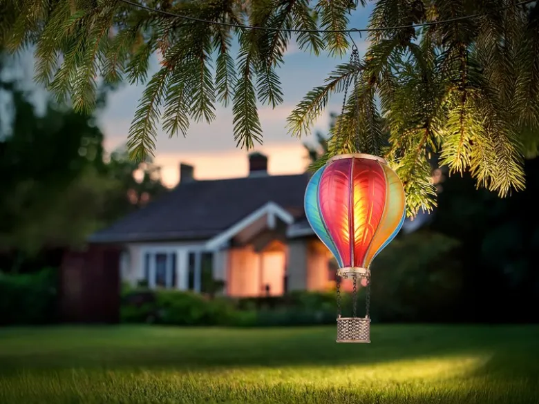 Deko Solarleuchte mit buntem Heißluftballon aus Kunststoff, Höhe 46,5cm