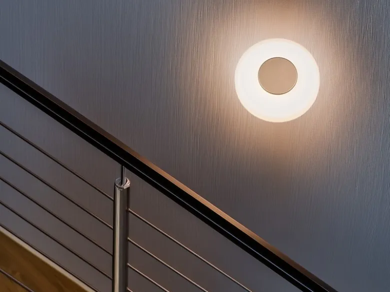 Dimmbare LED Wandleuchte CELESTE mit Glasschirm Weiß, Ø 22cm