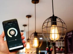E27 LED WIFI, 6,5 Watt 555 Lumen, 2200-2700 Kelvin, Ø6,4cm, per App steuerbar