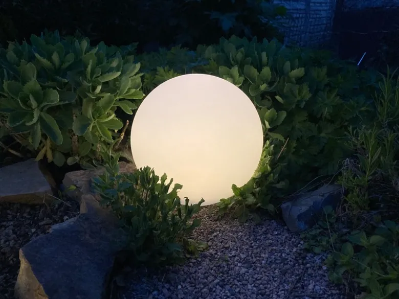 Garten Solarkugel MELO mit Fernbedienung dimmbar & Farbwechsel Ø 30cm