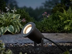 Gartenstrahler UBANGI mit Erdspieß, 5m Anschlußkabel & Stecker Ø 9cm