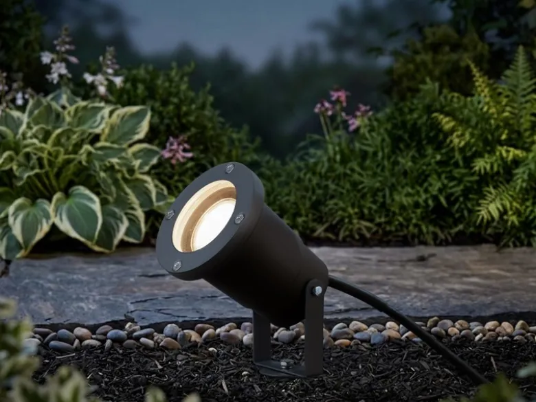 Gartenstrahler UBANGI mit Erdspieß, 5m Anschlußkabel & Stecker Ø 9cm