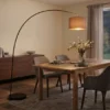 Große Bogenlampe MANSUR Metall Schwarz mit Stoff Lampenschirm Taupe, Höhe 210cm