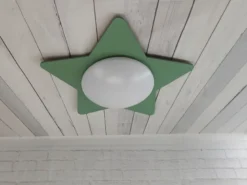 Große Deckenleuchte Stern fürs Kinderzimmer MDF Holz in Salbeigrün, E27, B 53cm