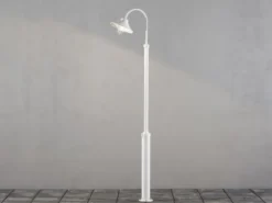 Große LED Mastleuchte aus Aluminium Weiß, Höhe 240cm
