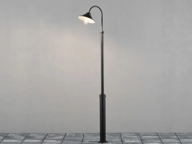 Große LED Mastleuchte aus Aluminium Schwarz, Höhe 240cm