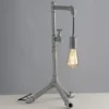 Große LED Tischleuchte in Wasserrohr Optik, Grau antik, Höhe 61cm