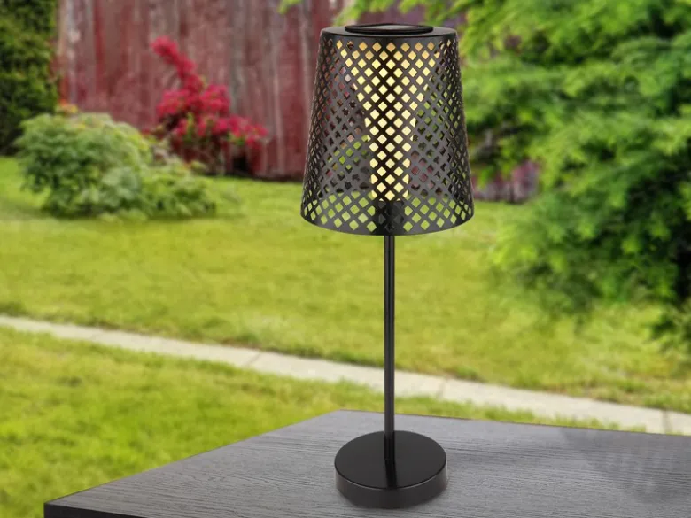 Große Solar Tischleuchte, Metall schwarz mit Musterstanzungen Höhe 50cm