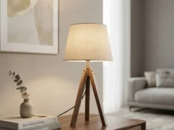 Große Tischlampe mit Holz Dreibein & E27 Leinen Lampenschirm Beige, Höhe 55cm