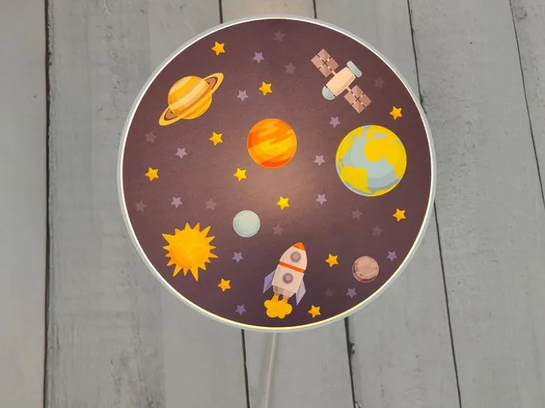 Kinderzimmer Wandlampe Weltall Ø 25cm mit Schalter, Kabel, Stecker & E14 LED
