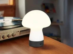Kleine Akku Tischlampe DOOLEY aus Glas Weiß, Höhe 18cm