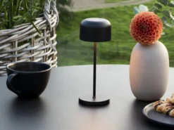 Kleine Akku Tischleuchte LILLE per USB aufladbar, Schwarz Höhe 20cm