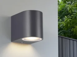 Kleine Außenwandleuchte AVA aus Aluminium Anthrazit, Höhe 8cm