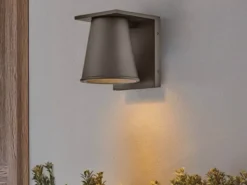 Kleine LED Außenwandleuchte HANS Bronzefarbig, Salzluft resistent, Höhe 15,5cm