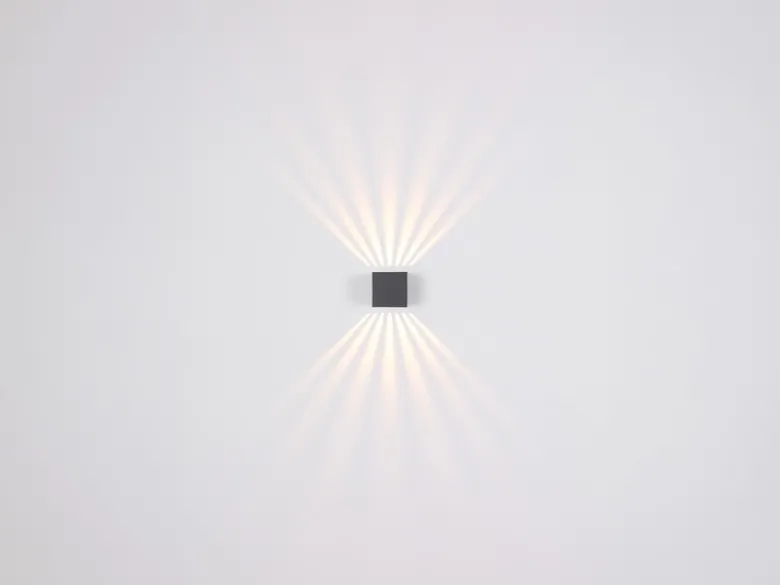 Kleine LED Außenwandleuchte ILLI Würfel aus Aluminium in Anthrazit, 10x10cm