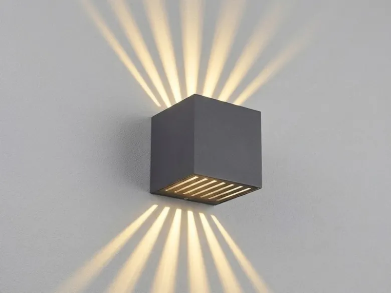 Kleine LED Außenwandleuchte ILLI Würfel aus Aluminium in Anthrazit, 10x10cm