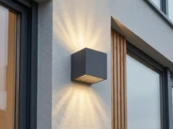 Kleine LED Außenwandleuchte ILLI Würfel aus Aluminium in Anthrazit, 10x10cm