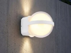 Kleine LED Außenwandleuchte ILLI Kugel aus Aluminium in Weiß, Höhe 11cm