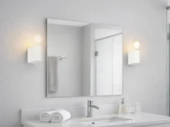 Kleine LED Bad Wandleuchte aus Kunststoff Weiß, Höhe 8cm