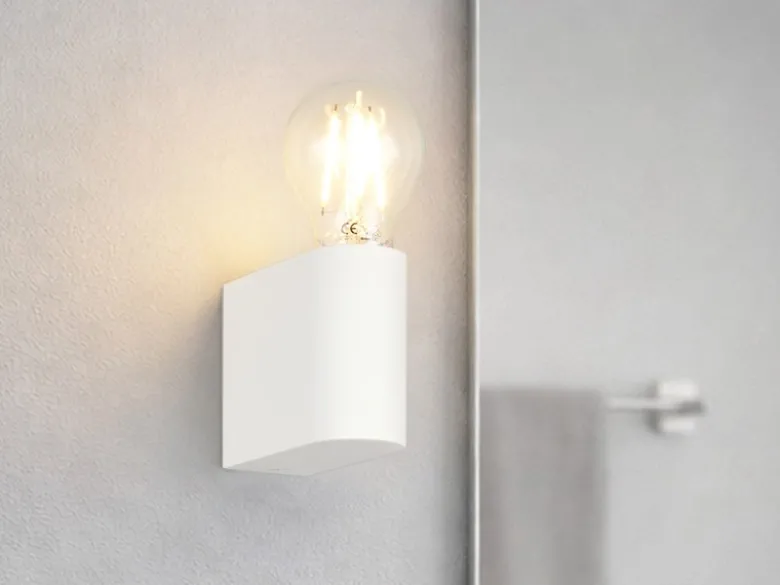 Kleine LED Bad Wandleuchte aus Kunststoff Weiß, Höhe 8cm