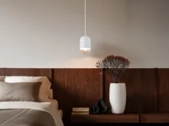 Kleine LED Pendelleuchte einflammig aus Metall in Weiß, Ø 10cm