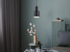 Kleine LED Pendelleuchte mit Metall Lampenschirm Schwarz, Ø 12cm