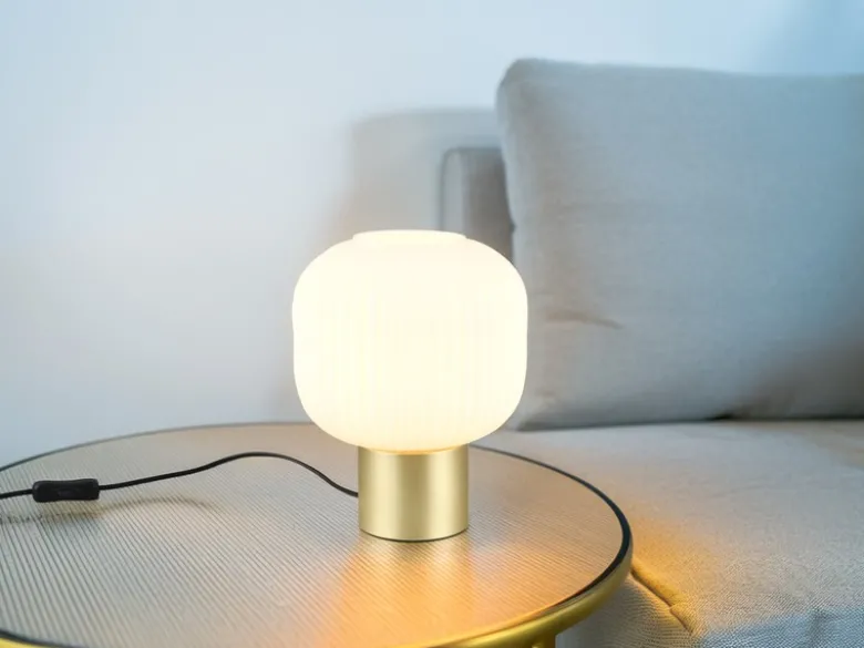 Kleine LED Retro Tischleuchte Messing mit Glasschirm in Weiß, Höhe 26cm