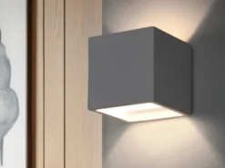 Kleine LED Wandleuchte aus Gips mit Up and Down Lichteffekt, Würfel 11,5cm